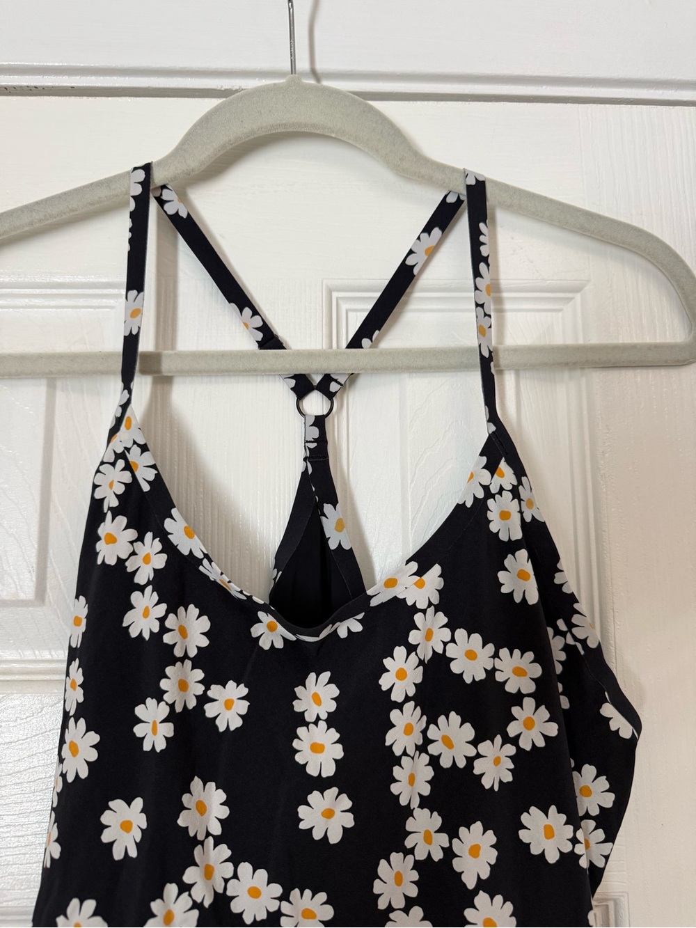 Black Daisy Print Spaghetti Strap Exercise Dress - outdoor voices size medium - Picture 3 of 7